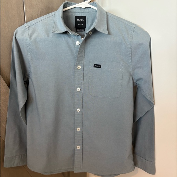 RVCA Youth Boys Size Small Button Down dress shirt. PERFECT condition. - Picture 3 of 4